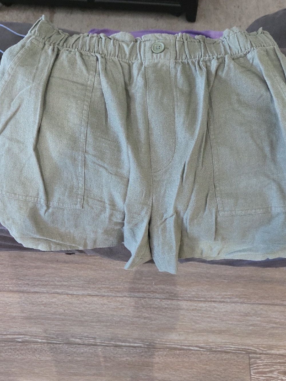 LOFT OUTLET Olive Green Linen-Blend Pleated Shorts